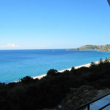 Apart-hotel Travlos 3*