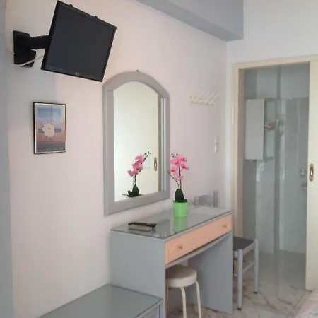 アパートホテル Travlos 3*