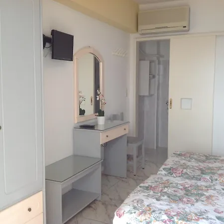 Aparthotel Travlos Eleios-Pronnoi