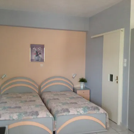 Aparthotel Travlos 3*