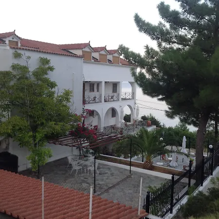 アパートホテル Travlos Eleios-Pronnoi