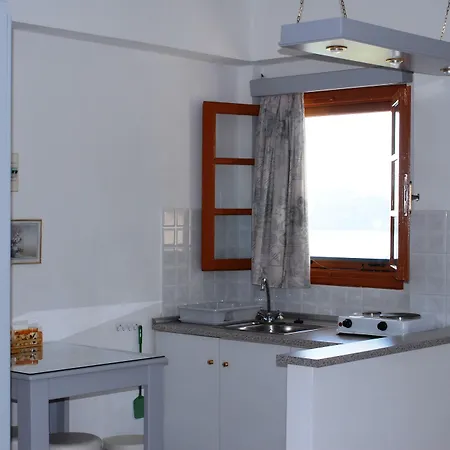 Aparthotel Travlos 3*