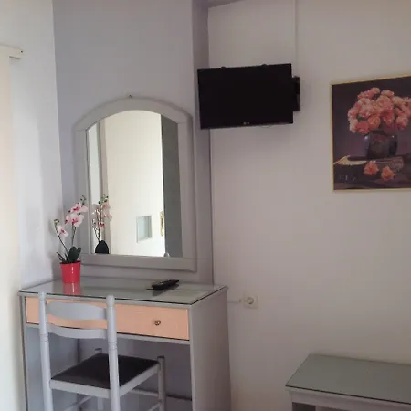 Aparthotel Travlos Eleios-Pronnoi