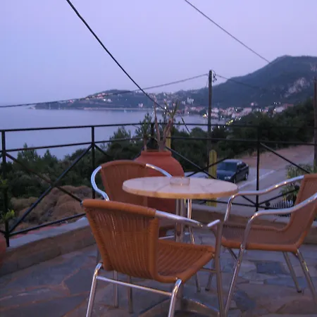 アパートホテル Travlos