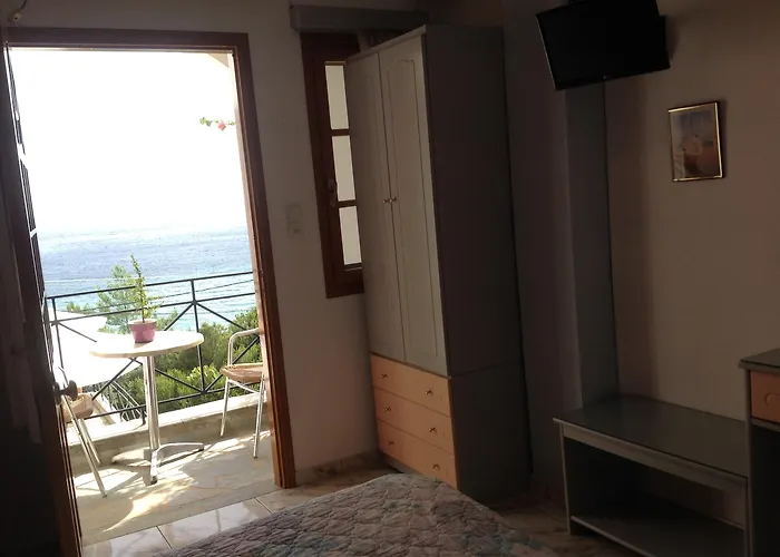 Aparthotel Travlos 3*