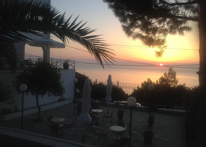 Aparthotel Travlos 3*