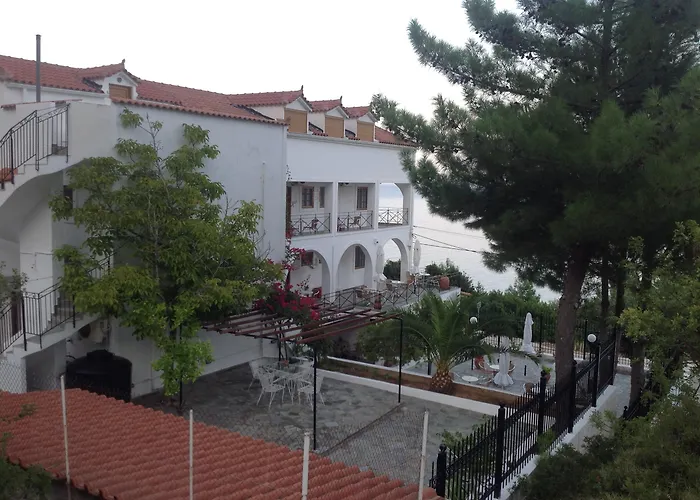 Aparthotel Travlos Eleios-Pronnoi