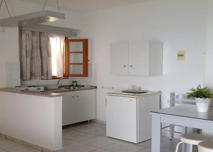 Aparthotel Travlos 3*