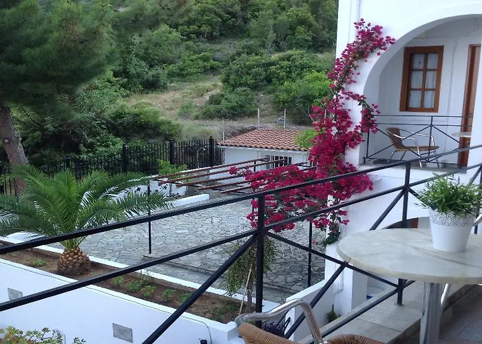 Aparthotel Travlos 3*