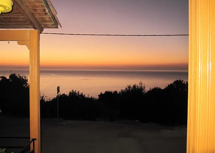 Aparthotel Travlos Eleios-Pronnoi