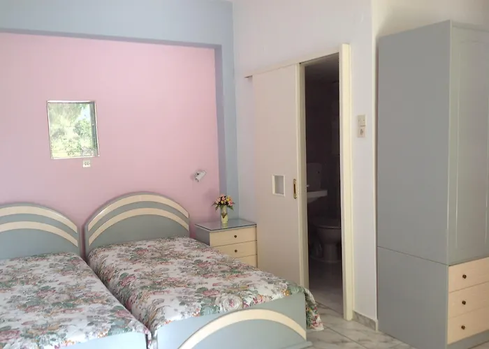 Aparthotel Travlos 3*