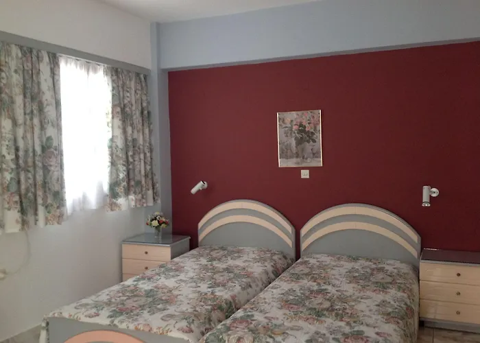 Aparthotel Travlos 3*