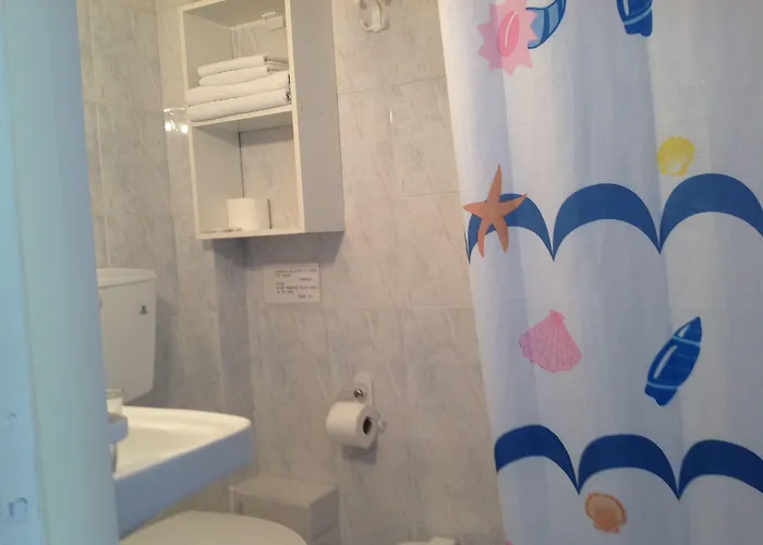 Travlos Aparthotel 3*